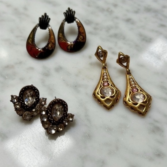 Earring lot Elegant Gold tone , crystal and enamel Earrings Set of 3 NWOT - Picture 6 of 10